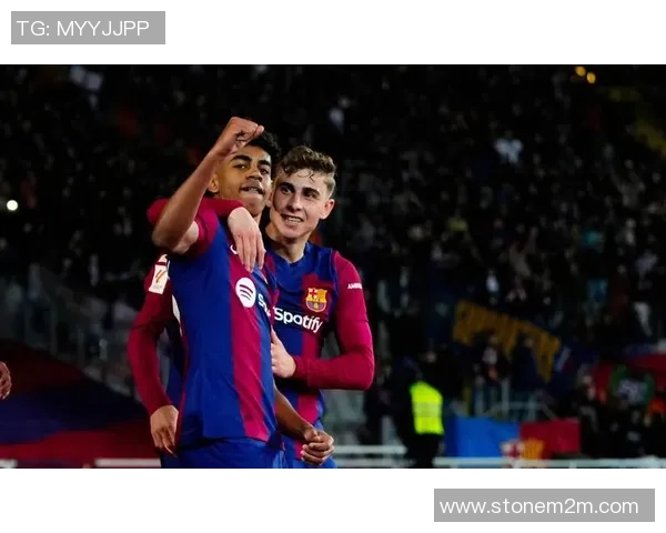 足总杯激战巴萨与那不勒斯平局精彩瞬间引发全场热烈反响分析