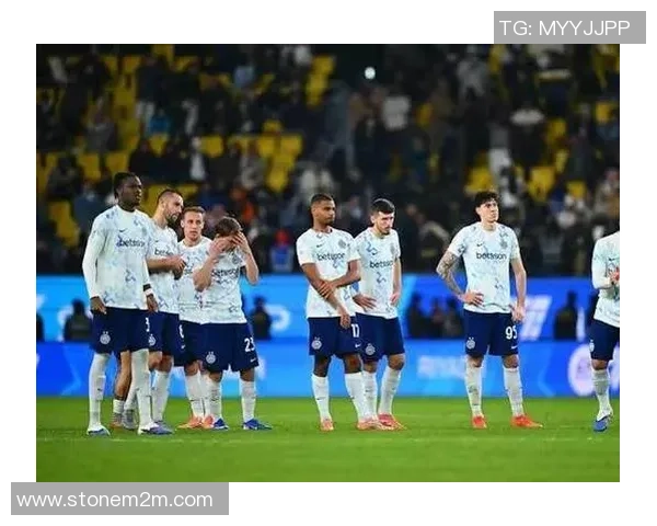 国米与巴萨友谊赛战平点球大战激烈引发全场热烈反响