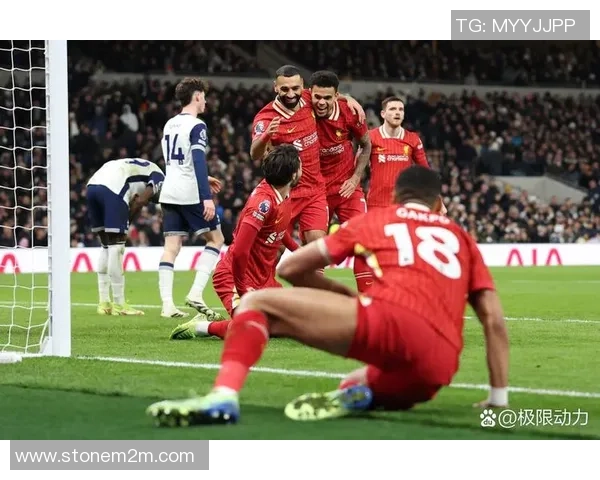 英超赛场惊现冷门莱比锡大胜波尔图引发全场轰动