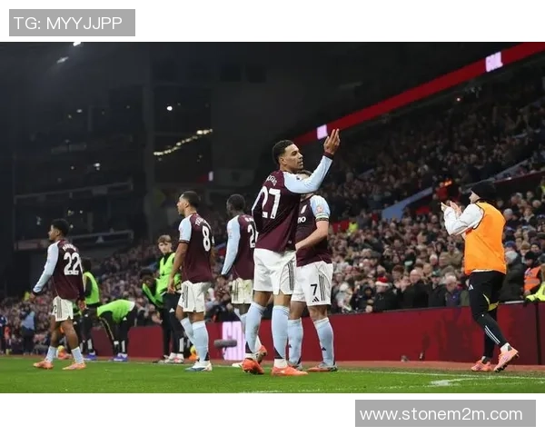 欧联杯曼联逆转曼城红牌争议引发全场热议与转会传闻 欧联杯曼联逆转曼城红牌争议引发全场热议与转会传闻