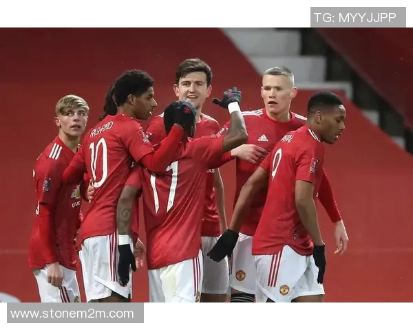 足总杯精彩对决波尔图与曼联激战成平局引发全场热烈反响