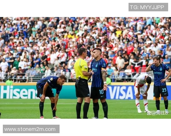 国王杯激战莱比锡狂胜国米五球红牌事件引发全场热议与转会猜测 国王杯激战莱比锡狂胜国米五球红牌事件引发全场热议与转会猜测