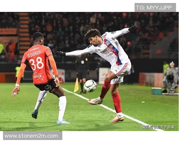 友谊赛精彩对决:里昂与波尔图激战成平局战术解析引人关注 友谊赛精彩对决:里昂与波尔图激战成平局战术解析引人关注