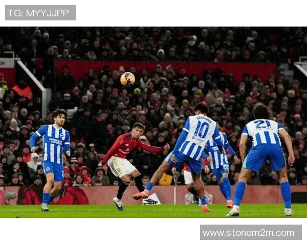 世界杯精彩对决曼联6-2战胜拜仁乌龙球瞬间引发全场狂欢战术分析 世界杯精彩对决曼联6-2战胜拜仁乌龙球瞬间引发全场狂欢战术分析