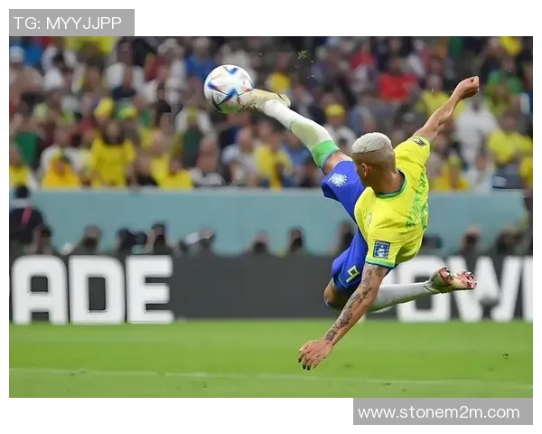 英超精彩对决拜仁大胜尤文图斯乌龙球瞬间引发全场狂欢战术分析