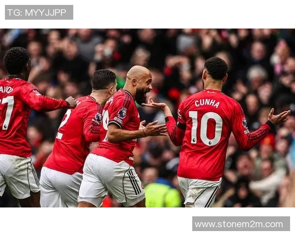 英超激战曼联大胜里昂神奇扑救点燃全场激情瞬间解析